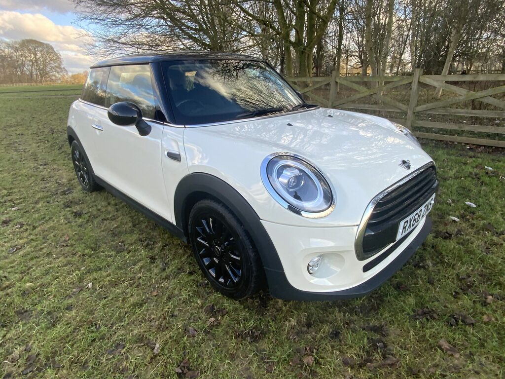 Mini Hatch 3dr Manual Petrol Hatchback RX68ZNS White #2