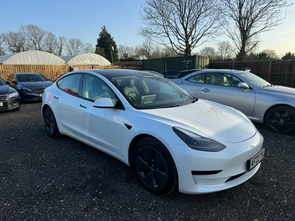 Tesla Model 3 Standard Range Plus Rwd White