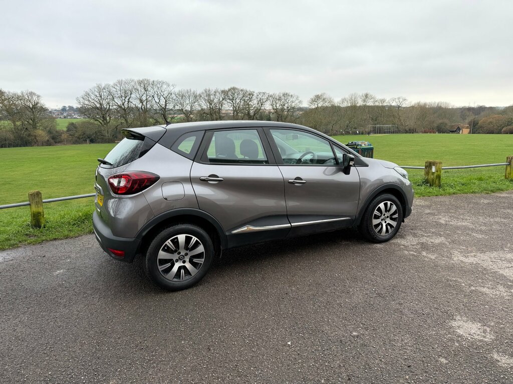 Renault Captur Play Tce 5-Door YF68FOH Grey #3