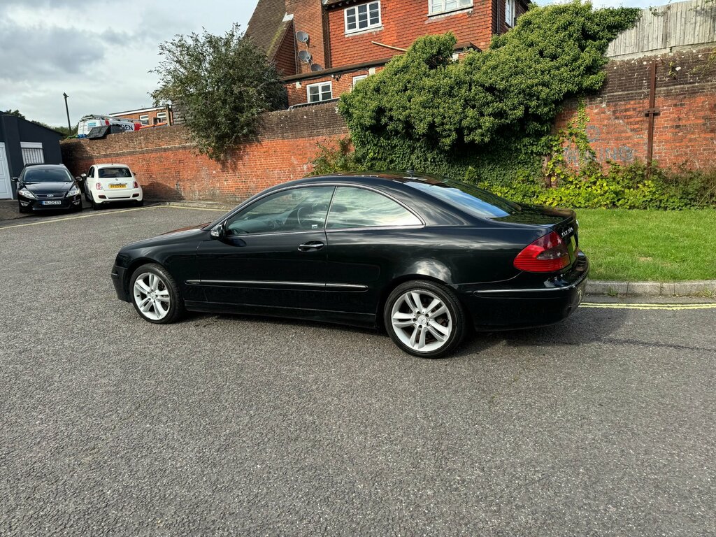 Mercedes-Benz CLK Clk320 Cdi Avantgarde 2-Door Black #5