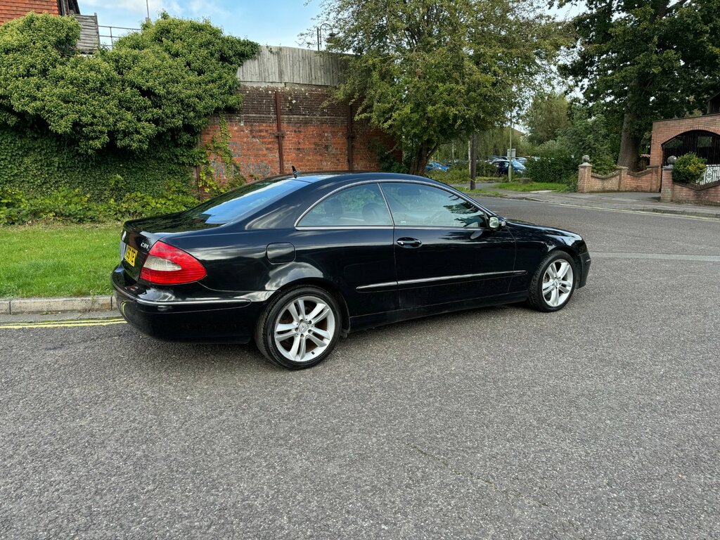 Mercedes-Benz CLK Clk320 Cdi Avantgarde 2-Door Black #3