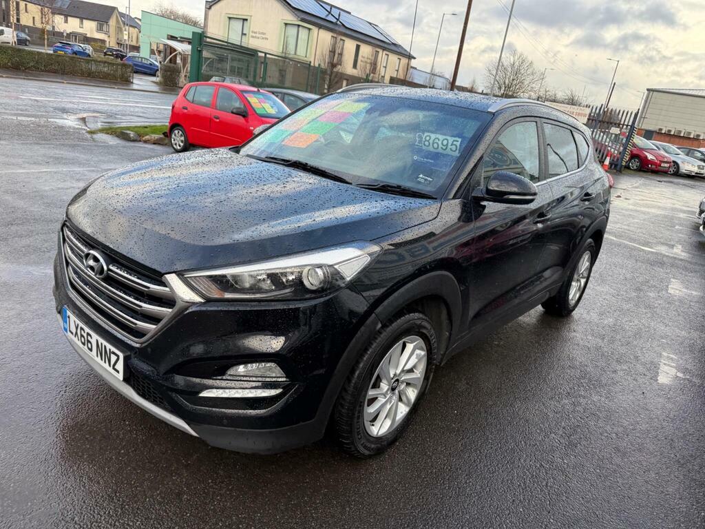 Hyundai Tucson 1.7 Crdi Blue Drive Premium Euro 6 Ss LX66NNZ Black #4