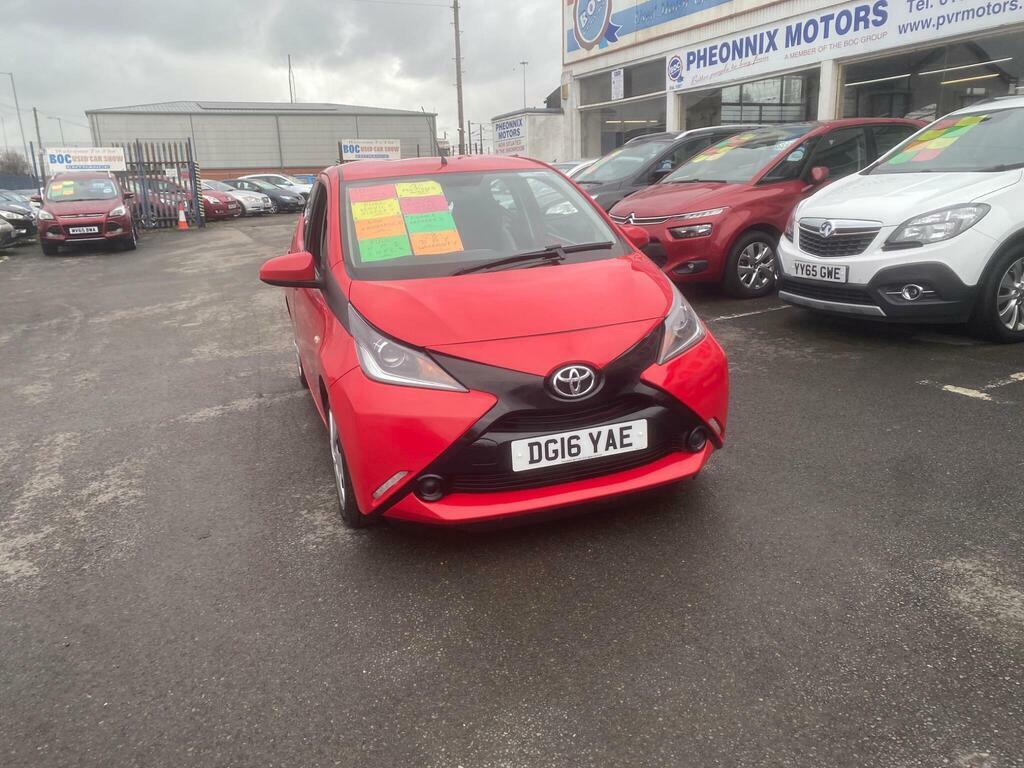 Toyota Aygo 1.0 Vvt-i X-play X-shift Euro 6 DG16YAE Red #4