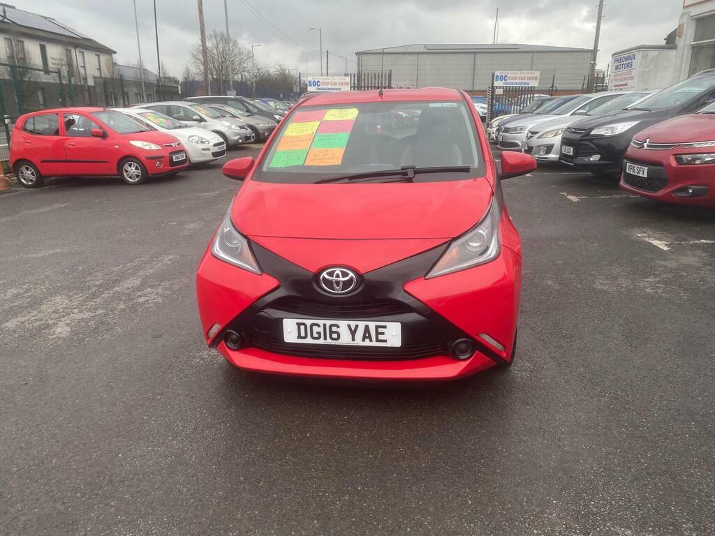 Toyota Aygo 1.0 Vvt-i X-play X-shift Euro 6 Red