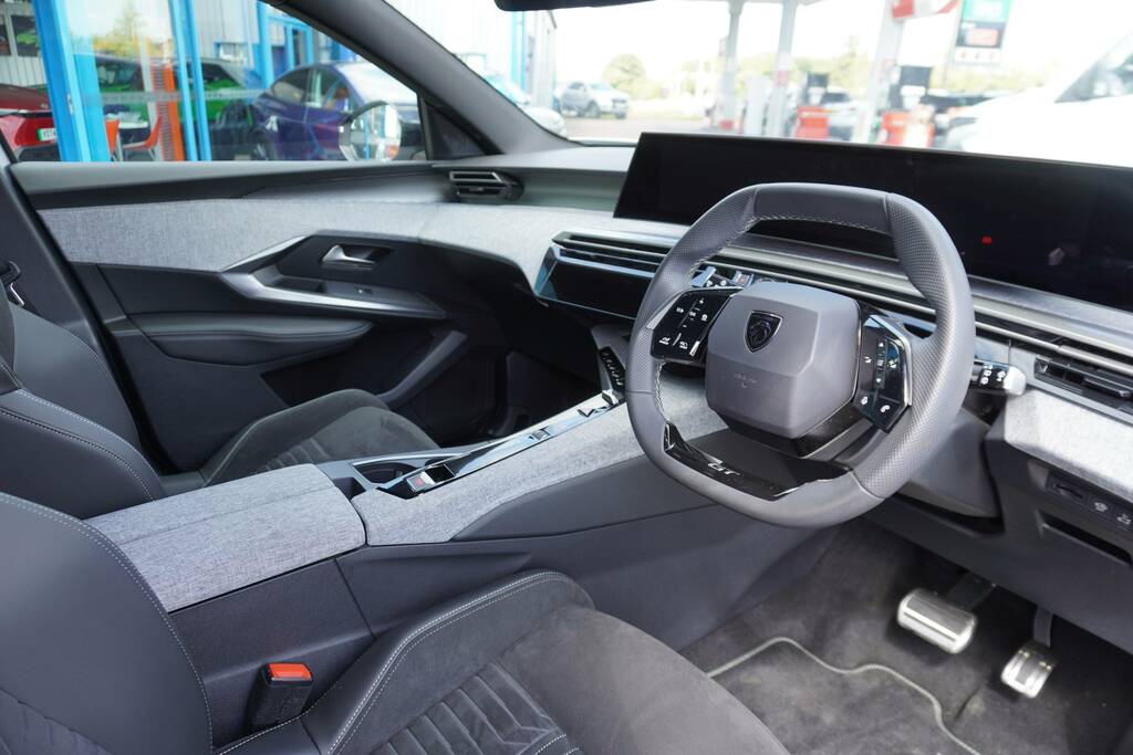 Peugeot 5008 1.2 Mhev Gt E-dsc Euro 6 Ss White #4