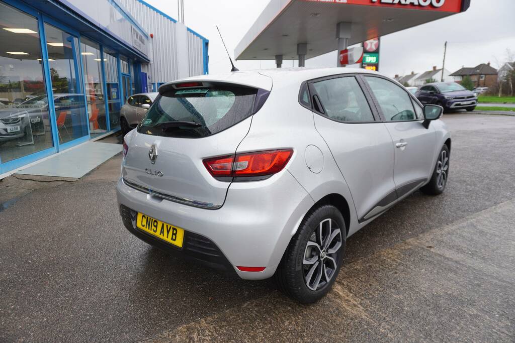 Renault Clio 1.5 Dci Play Hatchback Euro 6 S CN19AYB Silver #3