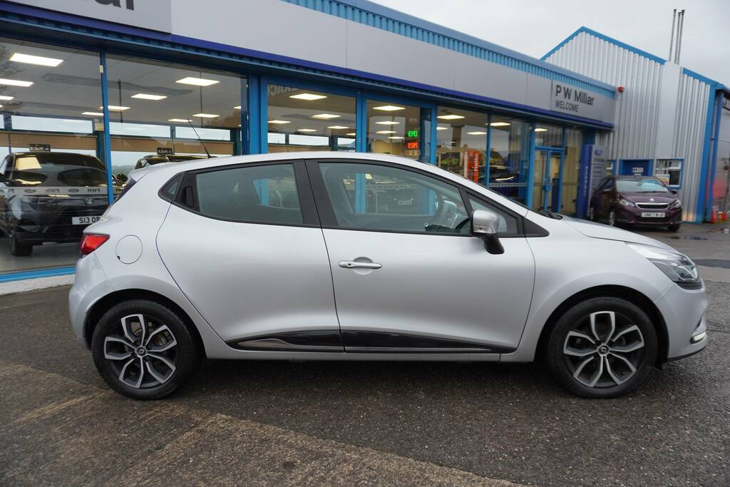 Renault Clio 1.5 Dci Play Hatchback Euro 6 S CF19YKN Silver #2