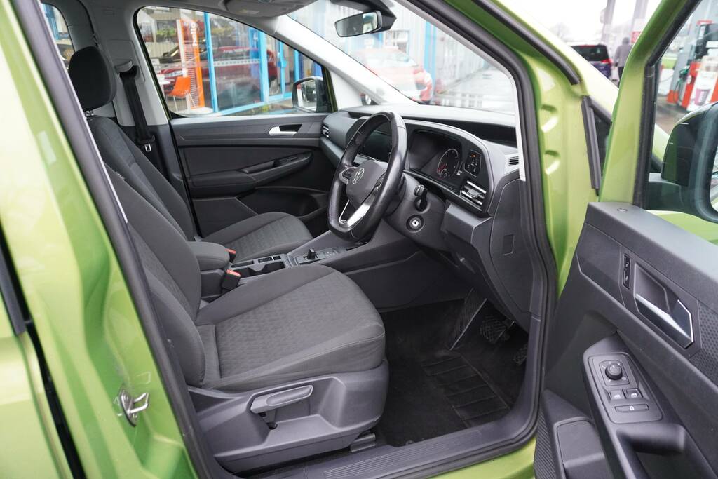 Volkswagen Caddy Maxi Life 2.0 Tdi Life Dsg Euro 6 Ss PJ72AWG Green #5