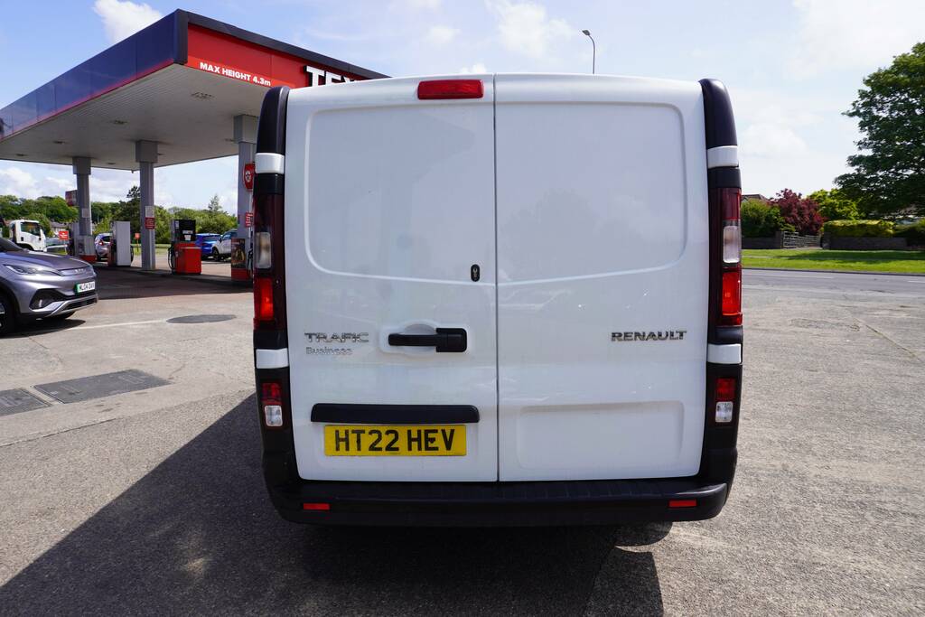 Renault Trafic 2.0 Dci Blue 30 Business Lwb Euro 6 Ss HT22HEV White #4