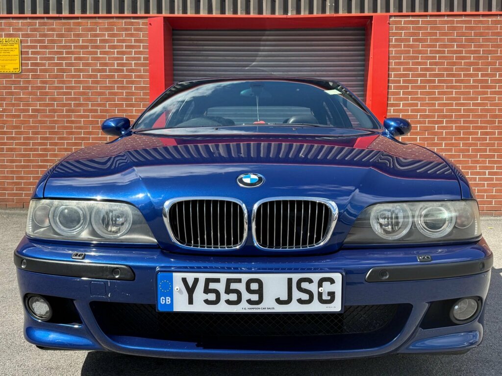BMW M5 4.9 4dr Blue #3
