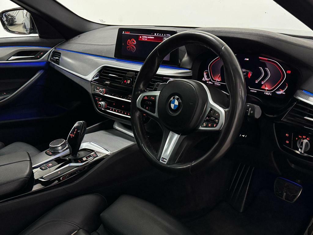 BMW 5 Series 2.0 520D M Sport Touring Euro 6 S S YD69FAS Blue #2