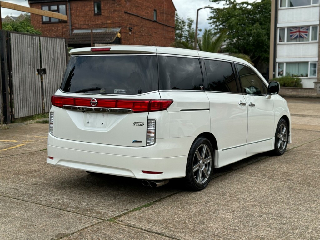 Nissan Elgrand Nissan Elgrand Highway Star 2.5 13-62 White #6