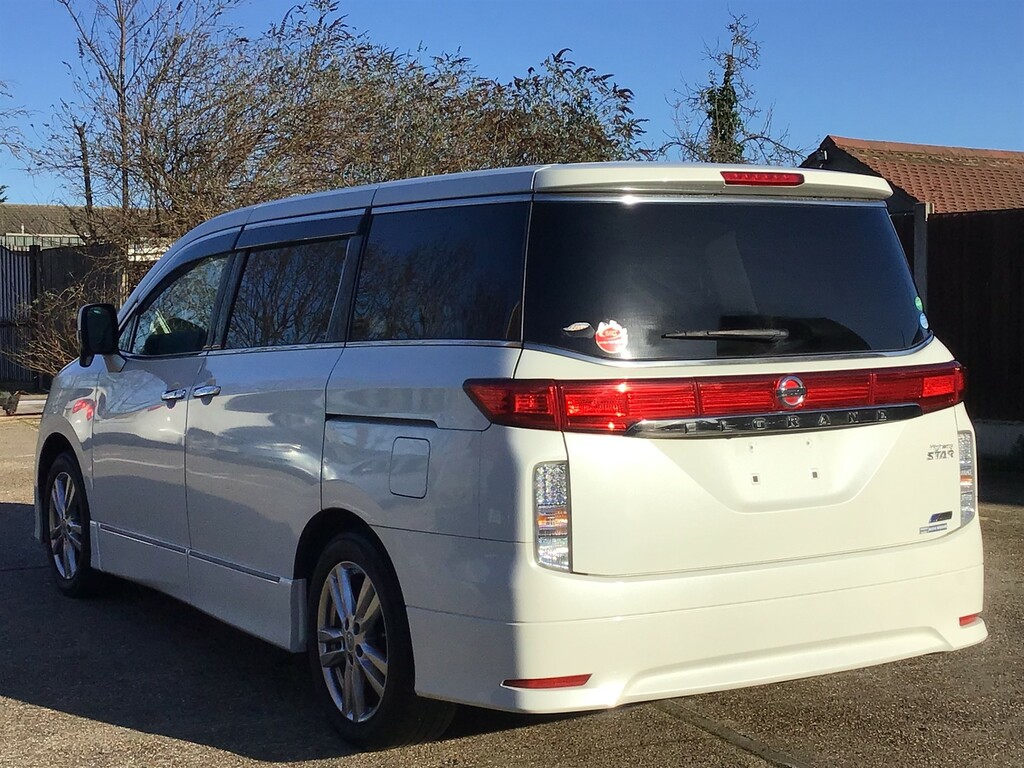 Nissan Elgrand Nissan Elgrand Highwaystar 2.5,13-13 Ulez, 7 Seats White #4
