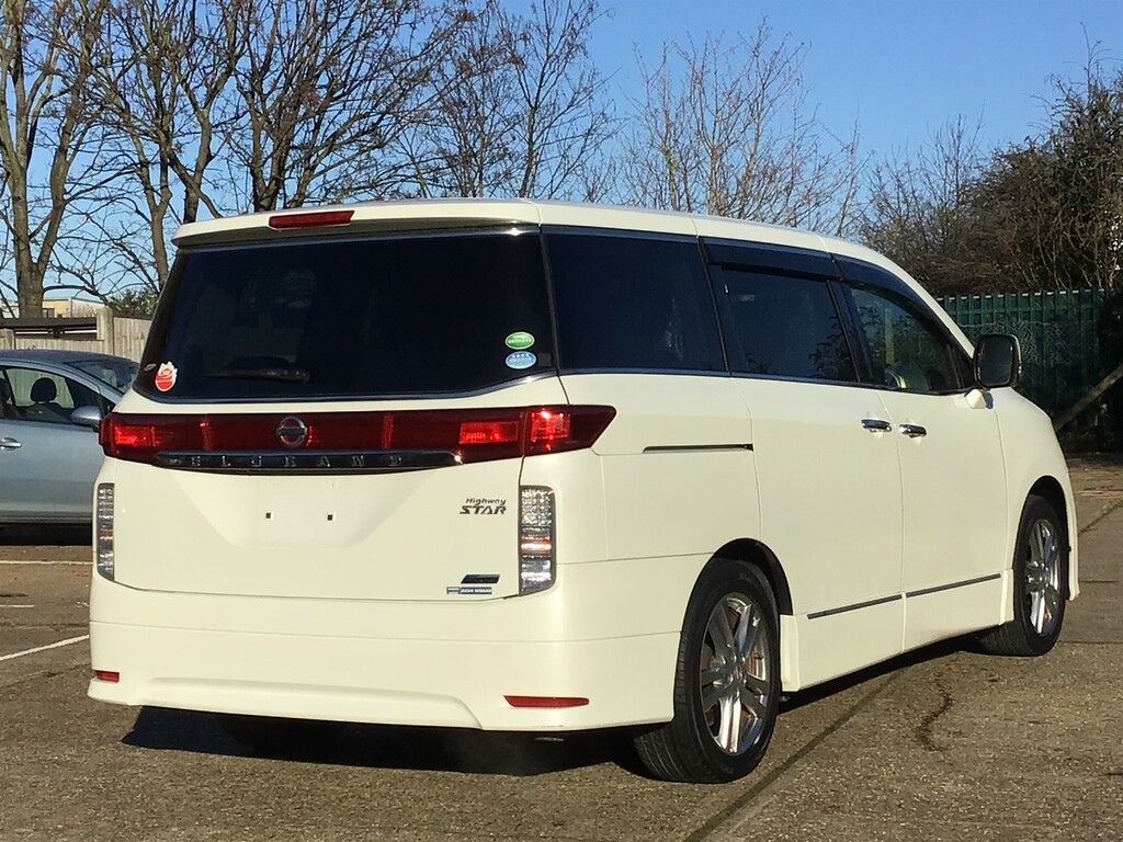Nissan Elgrand Nissan Elgrand Highwaystar 2.5,13-13 Ulez, 7 Seats White #6