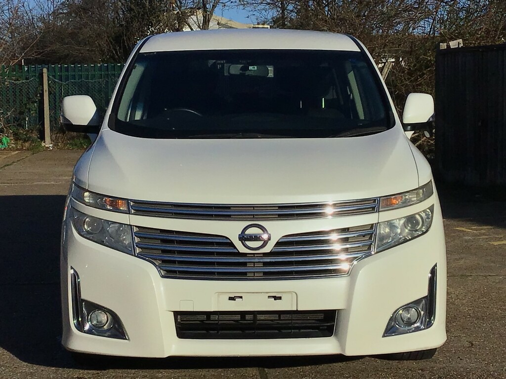 Nissan Elgrand Nissan Elgrand Highwaystar 2.5,13-13 Ulez, 7 Seats White