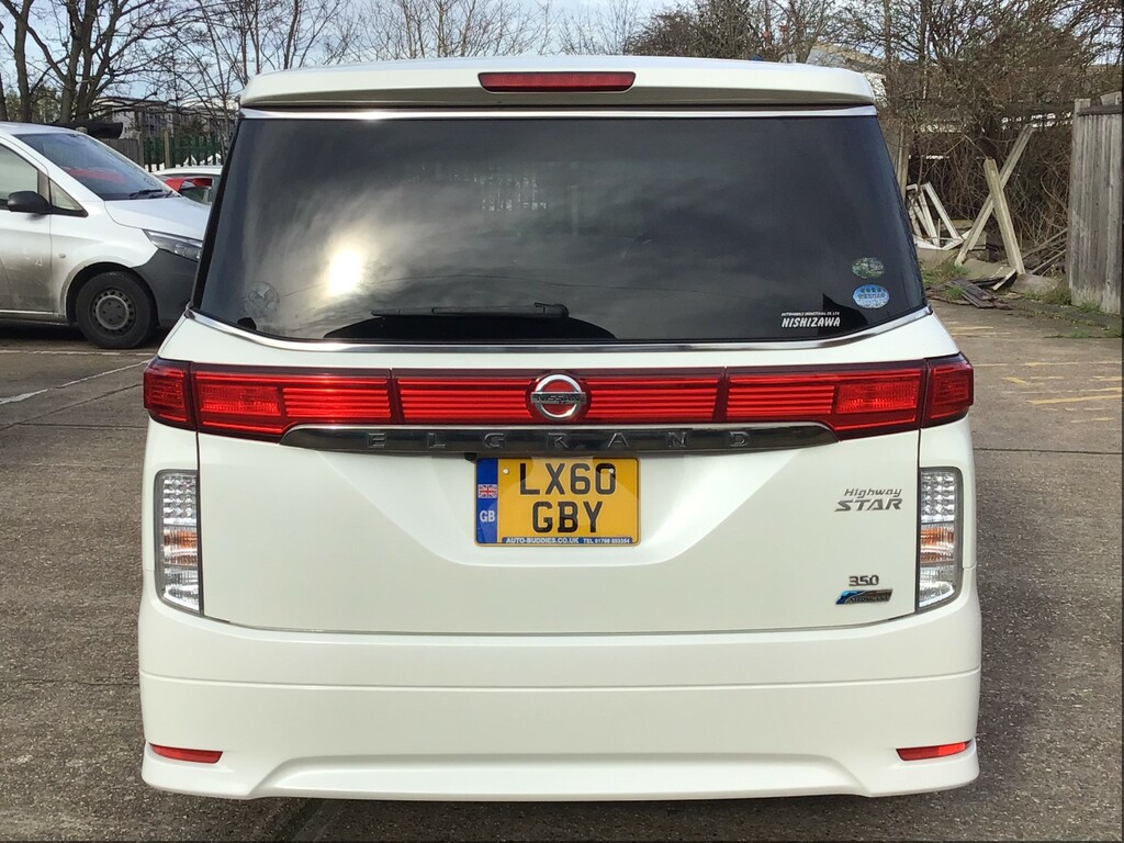 Nissan Elgrand Nissan Elgrand Highwaystar 4X4 3.5, Ulez, 10- White #5