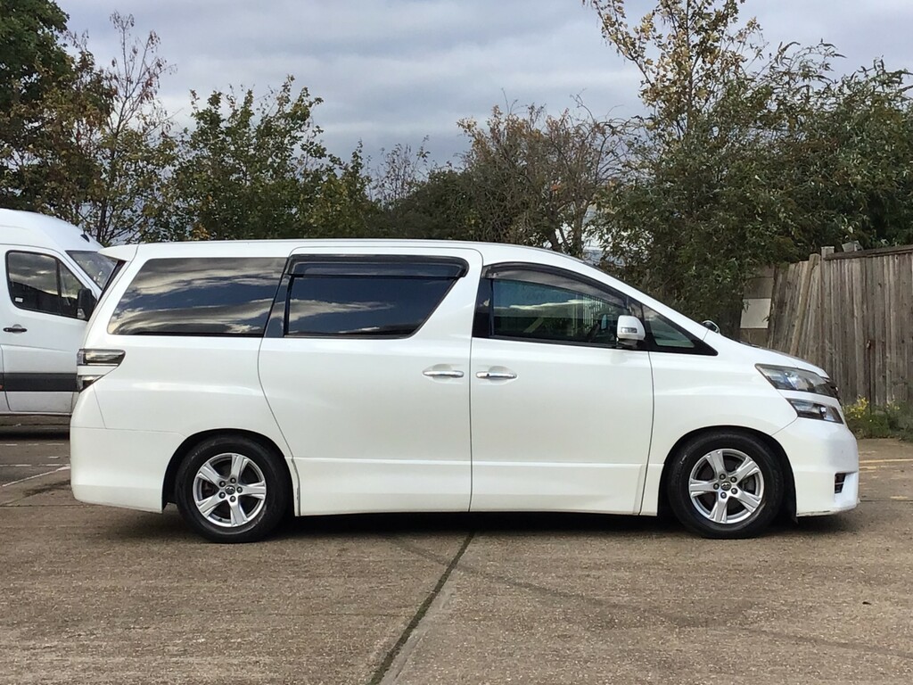 Toyota Vellfire Toyota Vellfire Z White 2.4L 7Seat Ulez 10-60 White #6