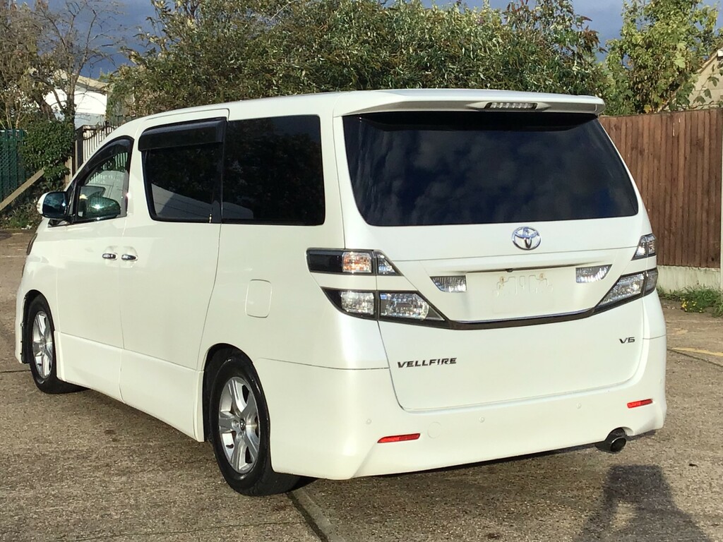 Toyota Vellfire Toyota Vellfire Z White 2.4L 7Seat Ulez 10-60 White #3