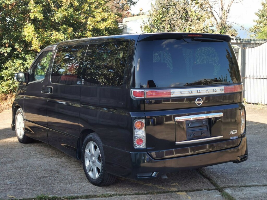 Nissan Elgrand Nissan Elgrand 3.5 8 Seat, Fresh Import,verif Black #4