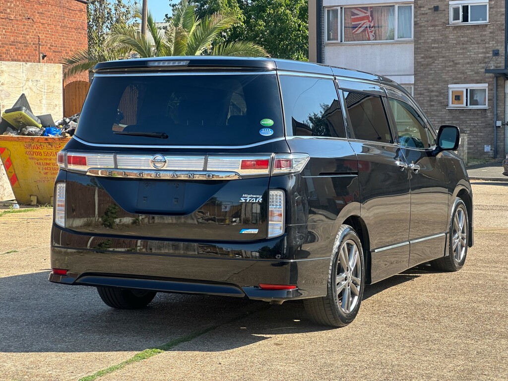 Nissan Elgrand Nissan Elgrand Highway Star 2.5 13-13 Black #5
