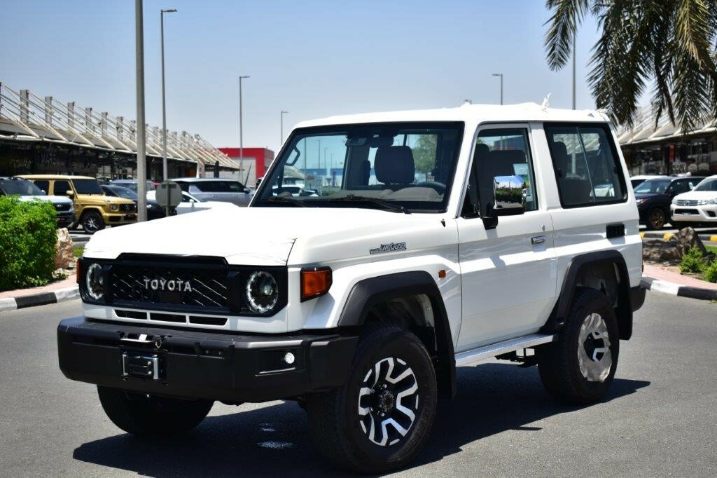 Toyota Land Cruiser Toyota Land Cruiser Lc71 Hardtop Sdlx 2.8L White