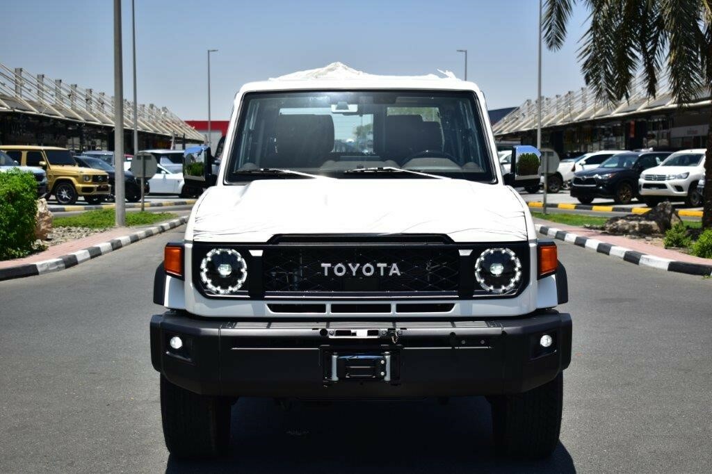 Toyota Land Cruiser Toyota Land Cruiser Lc71 Hardtop Sdlx 2.8L White #2