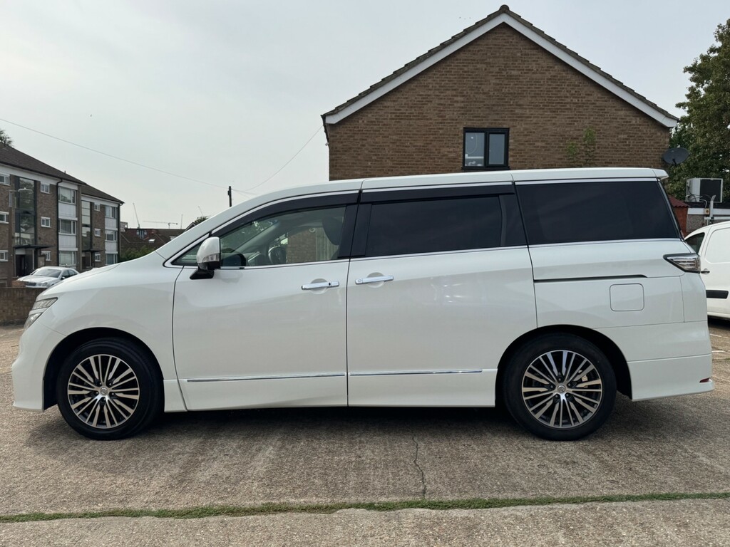 Nissan Elgrand Nissan Elgrand Highwaystar Star 2.5 17 White #5