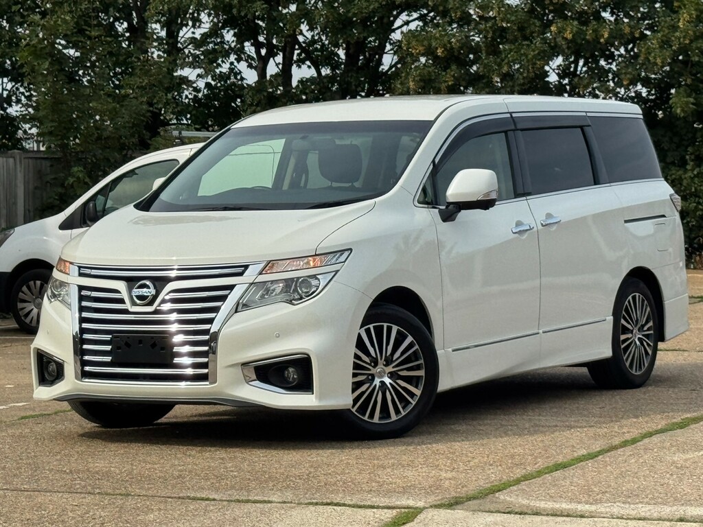 Nissan Elgrand Nissan Elgrand Highwaystar Star 2.5 17 White #3