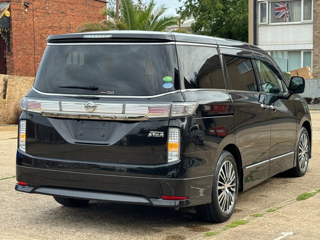 Nissan Elgrand Nissan Elgrand Highwaystar Star 2.5 17 Black #6