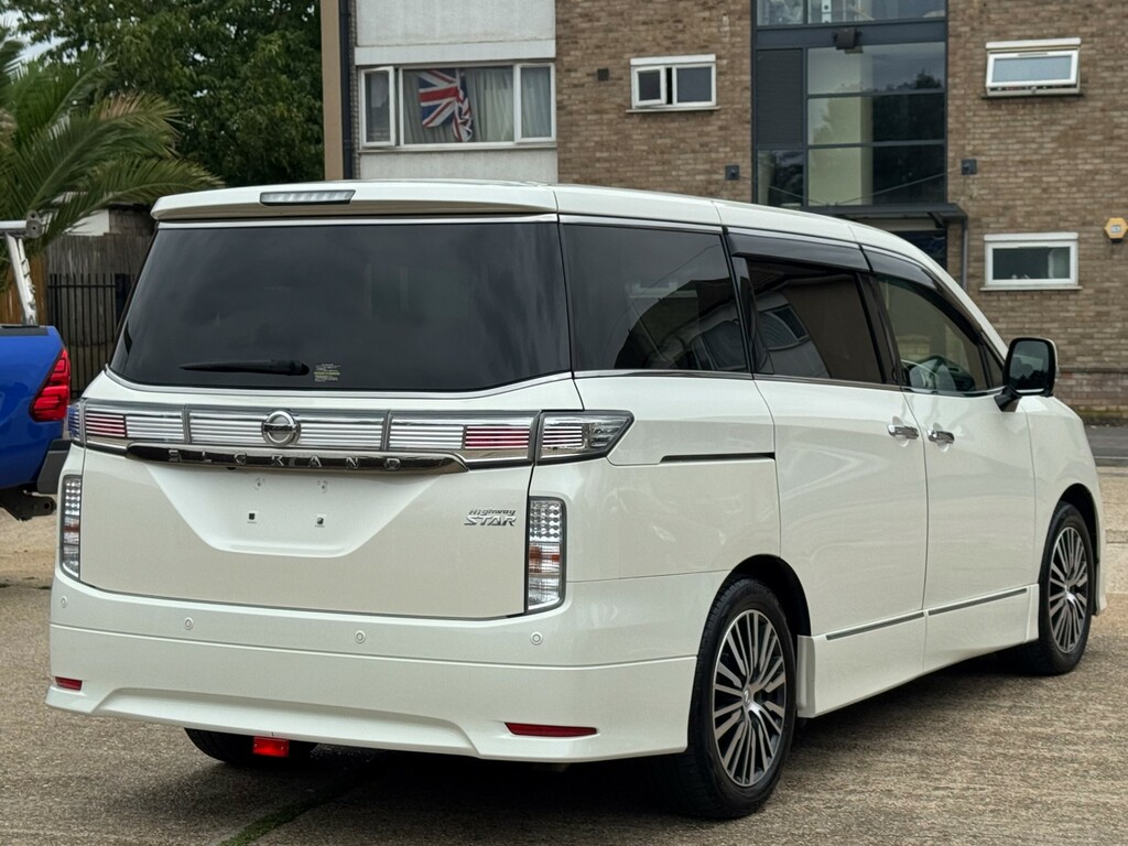 Nissan Elgrand Elgrand Highwaystar Premium Edn 4Wd 3.5L Petr White #6