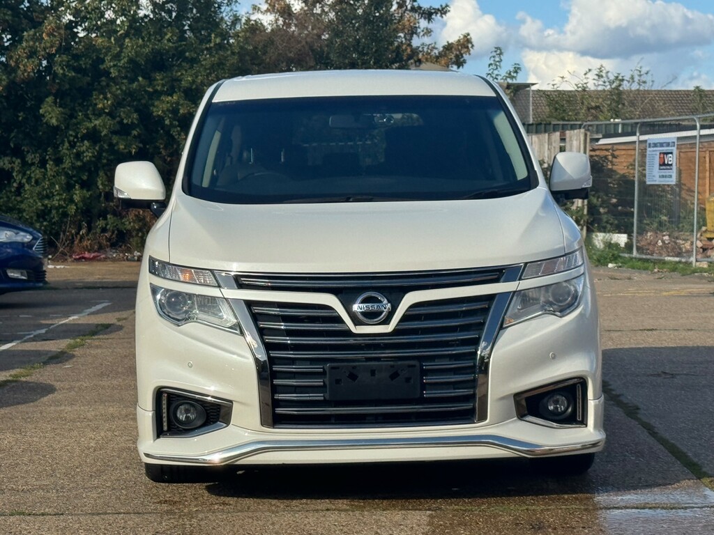 Nissan Elgrand Nissan Elgrand Highwaystar Star 2.5 17 White #2