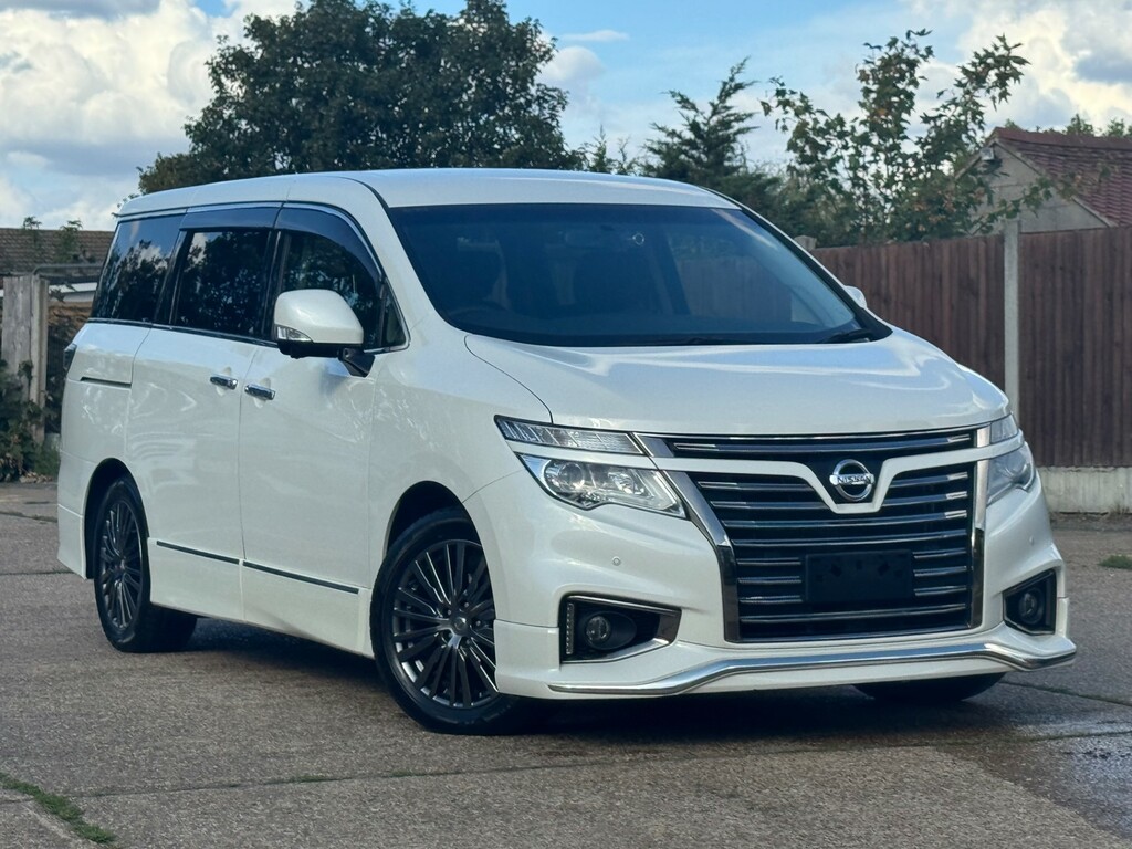 Nissan Elgrand Nissan Elgrand Highwaystar Star 2.5 17 White