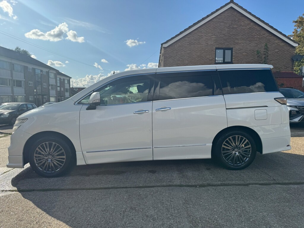 Nissan Elgrand Nissan Elgrand Highwaystar Star 2.5 17 White #5