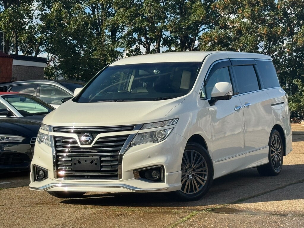 Nissan Elgrand Nissan Elgrand Highwaystar Star 2.5 17 White #3