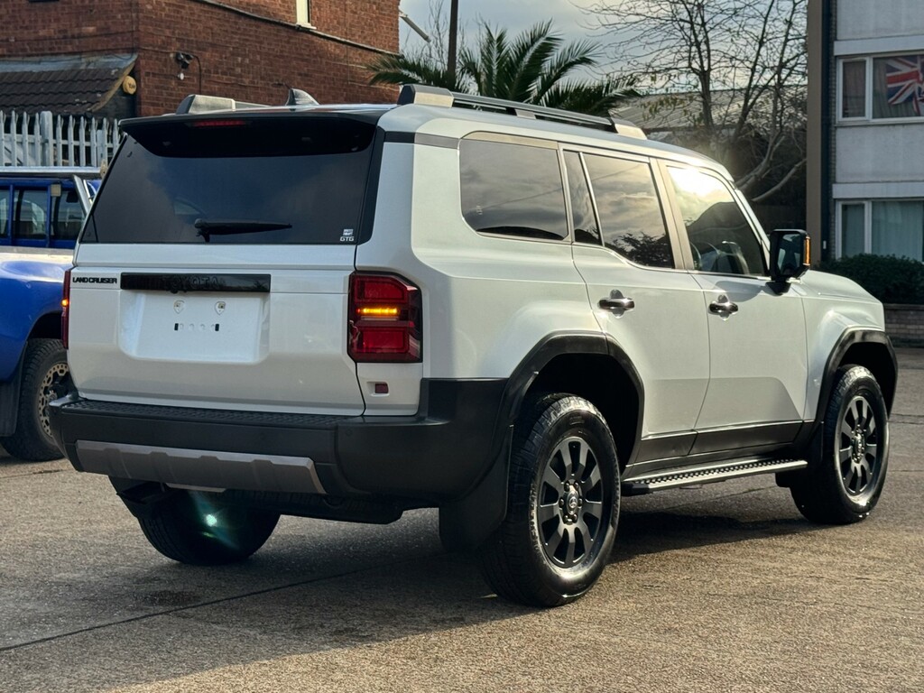 Toyota Land Cruiser Land Cruiser Prado VX Lc250 First Edition 4Wd 2.8L QA25QAV White #4