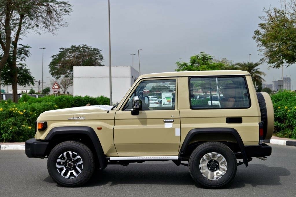Toyota Land Cruiser Toyota Land Cruiser 71 Hard Top Sdlx V6 4.0L Petro Beige #3
