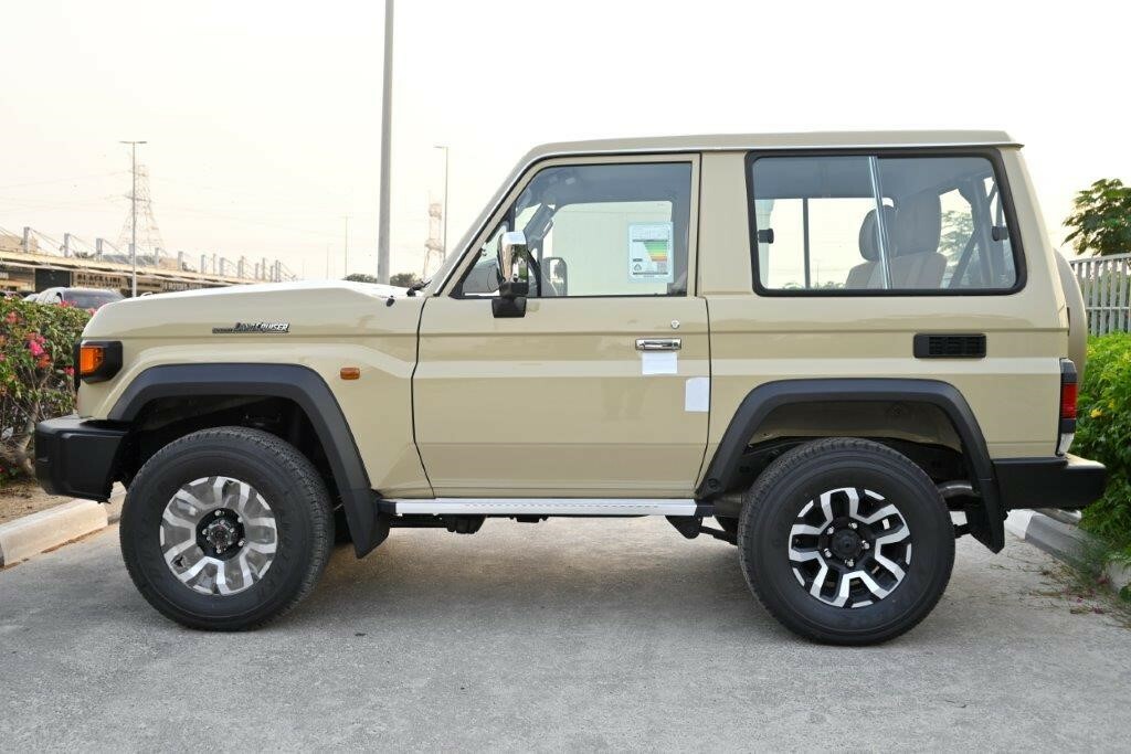 Toyota Land Cruiser Toyota Land Cruiser 71 Hard Top Sdlx V6 4.0L Petro Beige #4