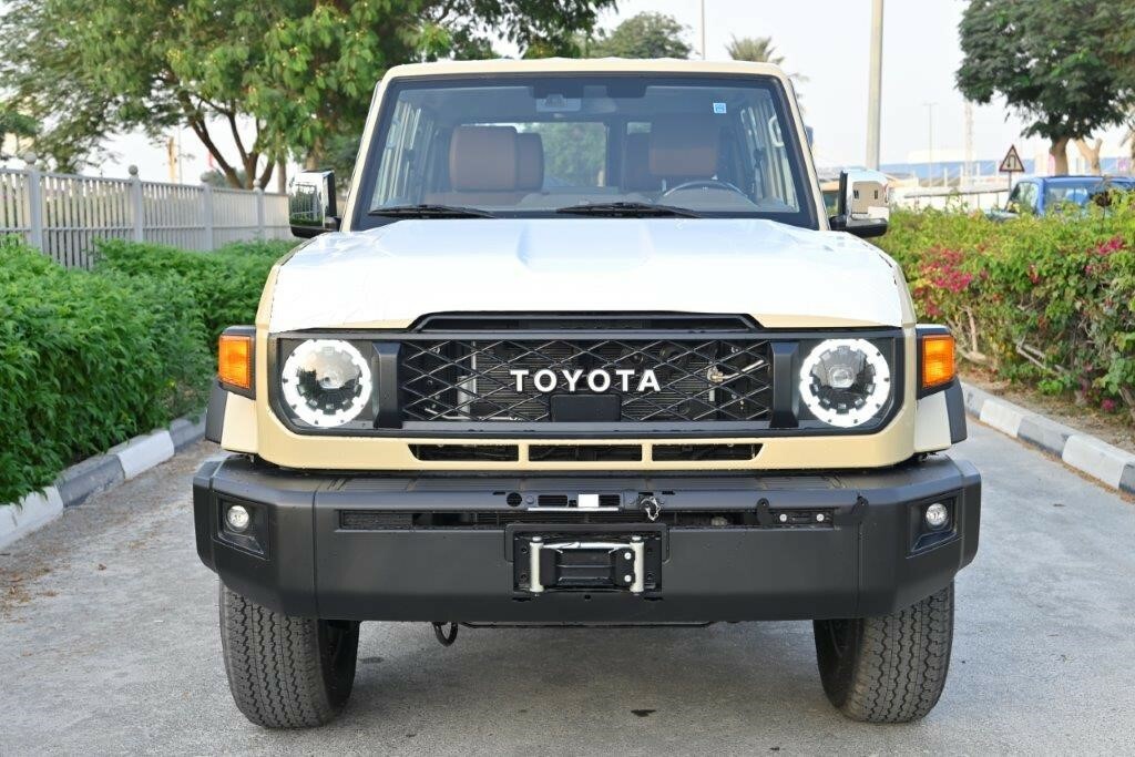 Toyota Land Cruiser Toyota Land Cruiser 71 Hard Top Sdlx V6 4.0L Petro Beige #2