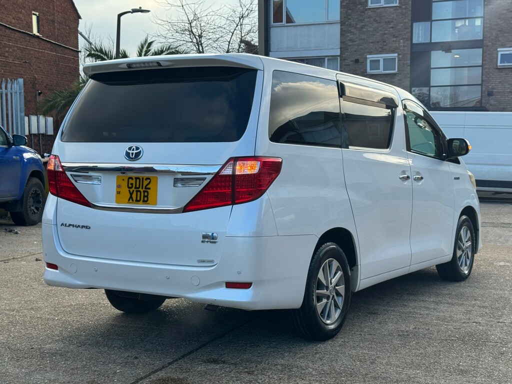 Toyota Alphard Toyota Alphard 2.4 Hybrid 12-12 Ulez 7 White #4