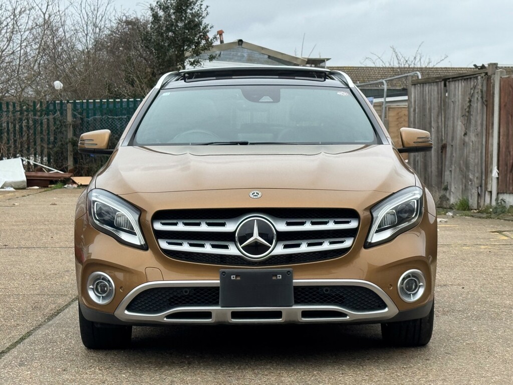 Mercedes-Benz GLA Class Gla 220 4 Matic Sports Primium Plus 2.0L Au LX18GCO Beige #2