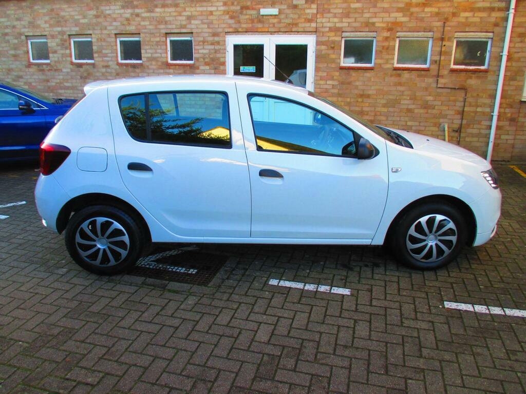 Dacia Sandero 1.0 Sce Essential Euro 6 BD70OVH White #6