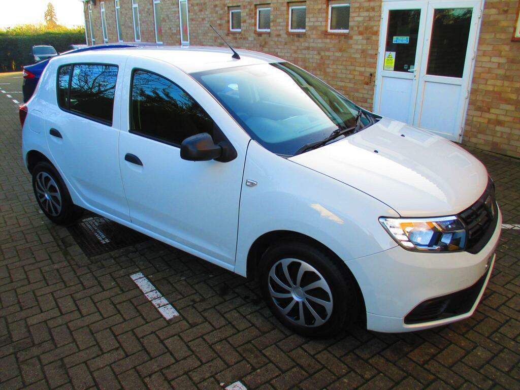 Dacia Sandero 1.0 Sce Essential Euro 6 White