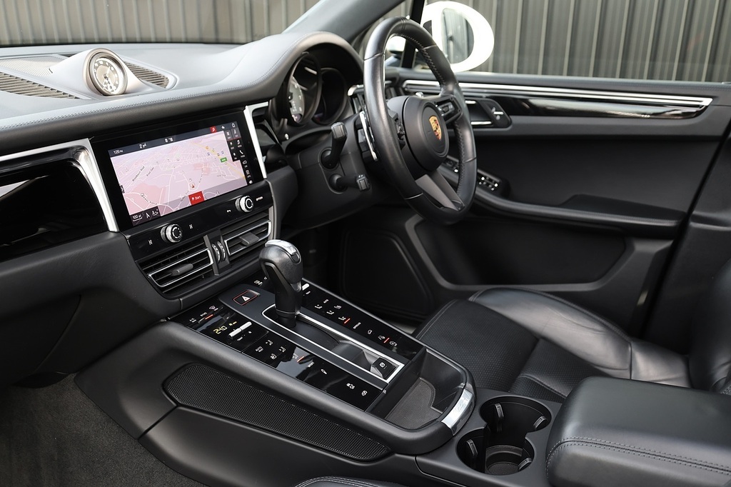 Porsche Macan Macan S PL71NFT White #3