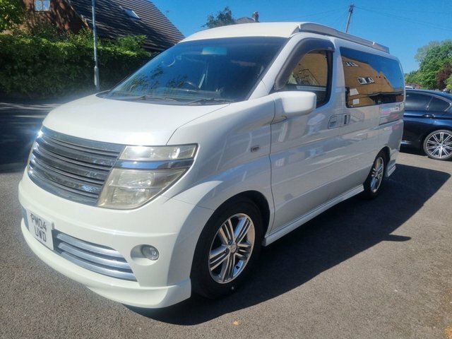 Nissan Elgrand Highway Star White