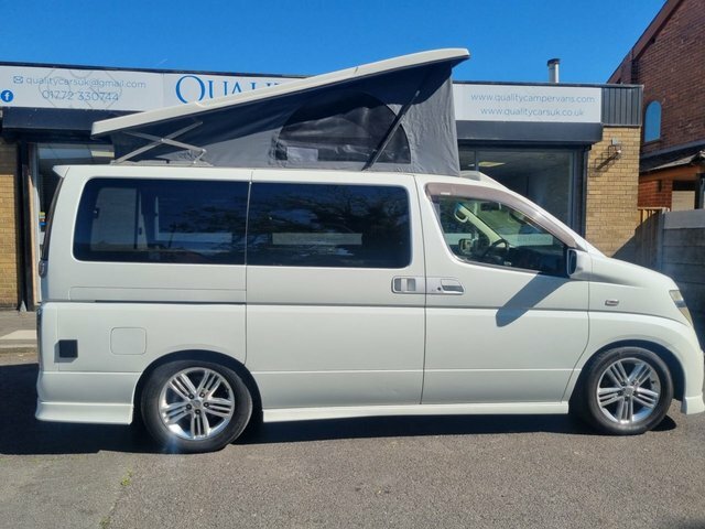 Nissan Elgrand Highway Star White #4