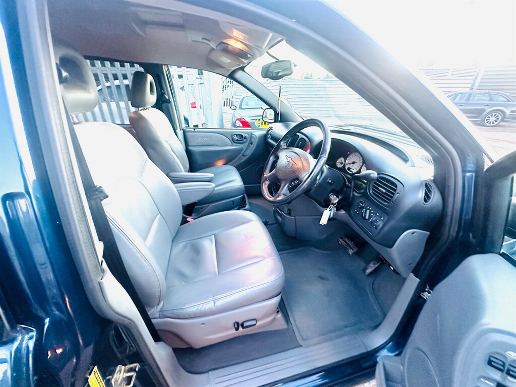 Chrysler Grand Voyager 2.8 Crd Limited Blue #2