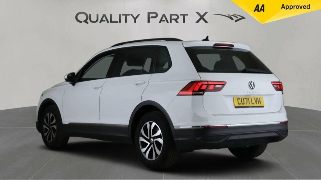 Volkswagen Tiguan 1.5L Active CU71LVH White #5