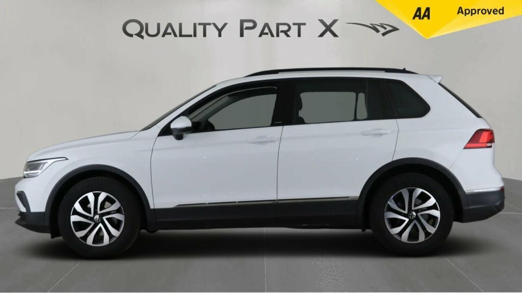 Volkswagen Tiguan 1.5L Active CU71LVH White #4