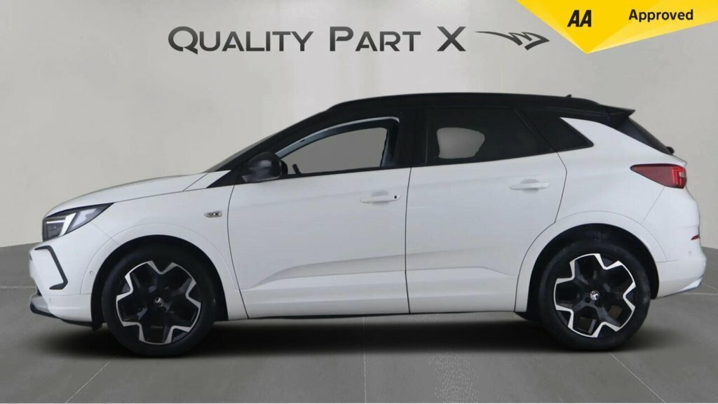 Vauxhall Adam 1.2L Ultimate White #4
