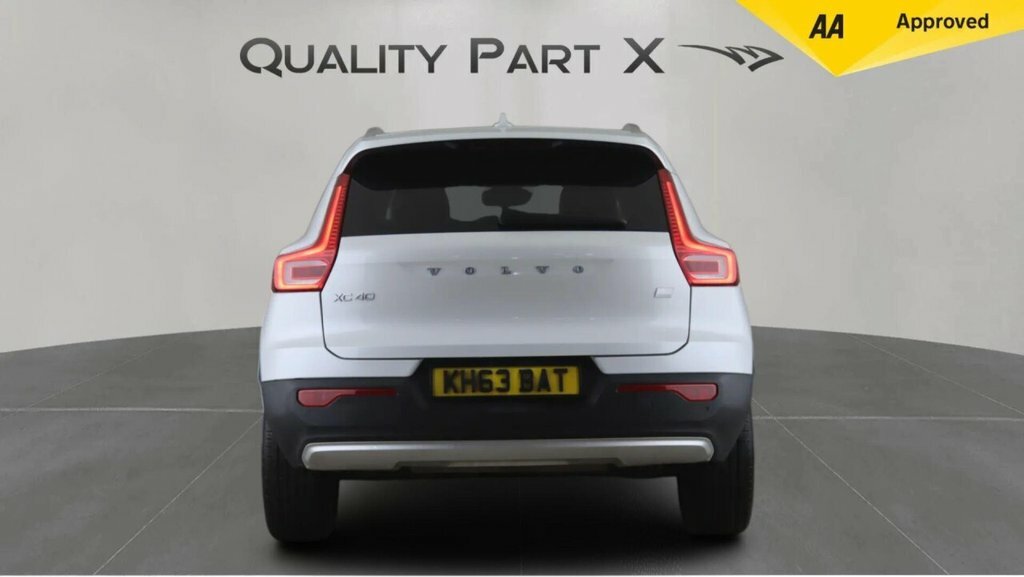 Volvo XC40 Suv KH63BAT White #6
